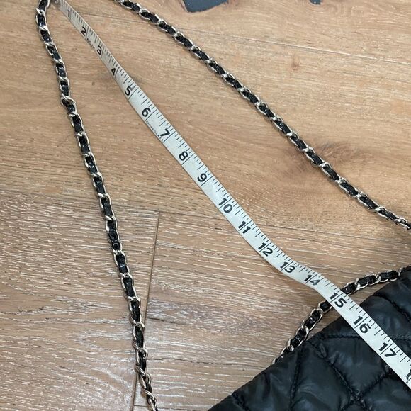 Chico’s black puffer bag with adjustable crossbody/ shoulder chain strap - Picture 8 of 10